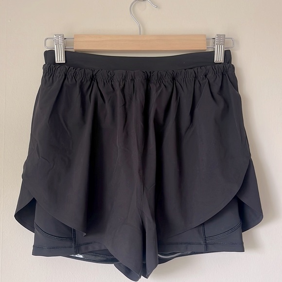 Athleta 2 in 1 Mile Marker Double Layer Running Shorts - Black NWOT - Picture 4 of 7